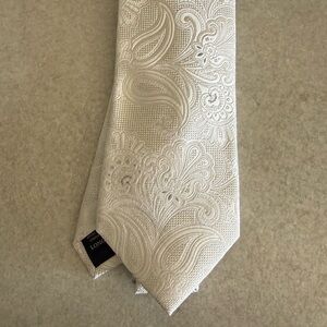 White raised paisley tie 100% silk Reserve Collection Long length - Jos. A. Bank